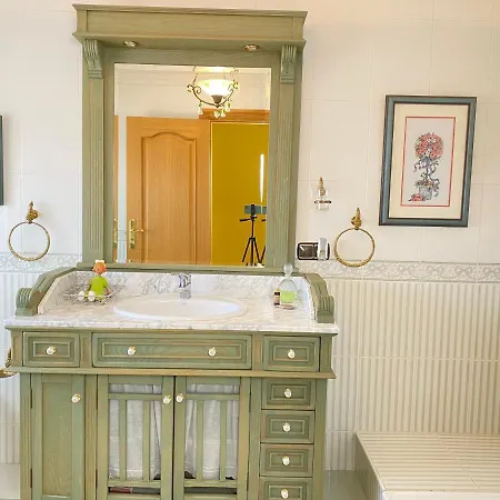 Holiday home Casa Pedraza Con Piscina Privada *