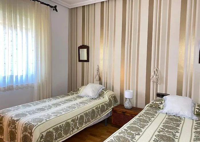 Casa Pedraza Con Piscina Privada Tatil Evi Machacon